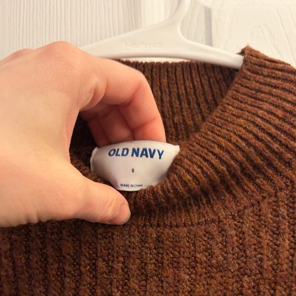 Old Navy Women's Rich Brown Turtleneck Sweater - Picture 4 of 4